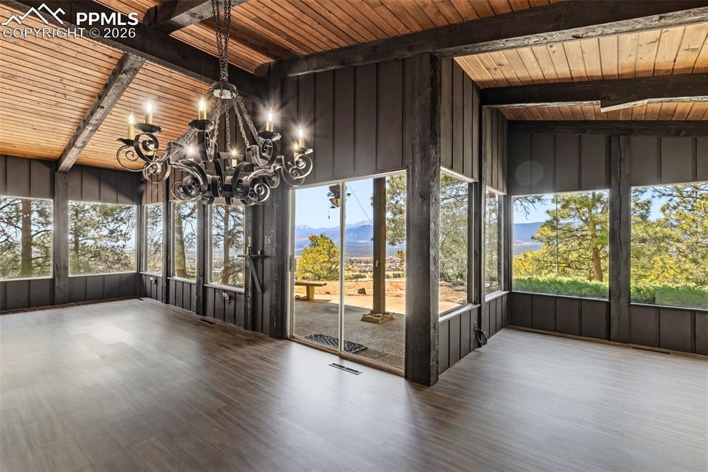 Image 9 of 44: Sun Room