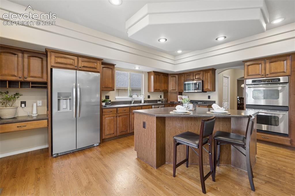 Image 11 of 50: Kitchen
