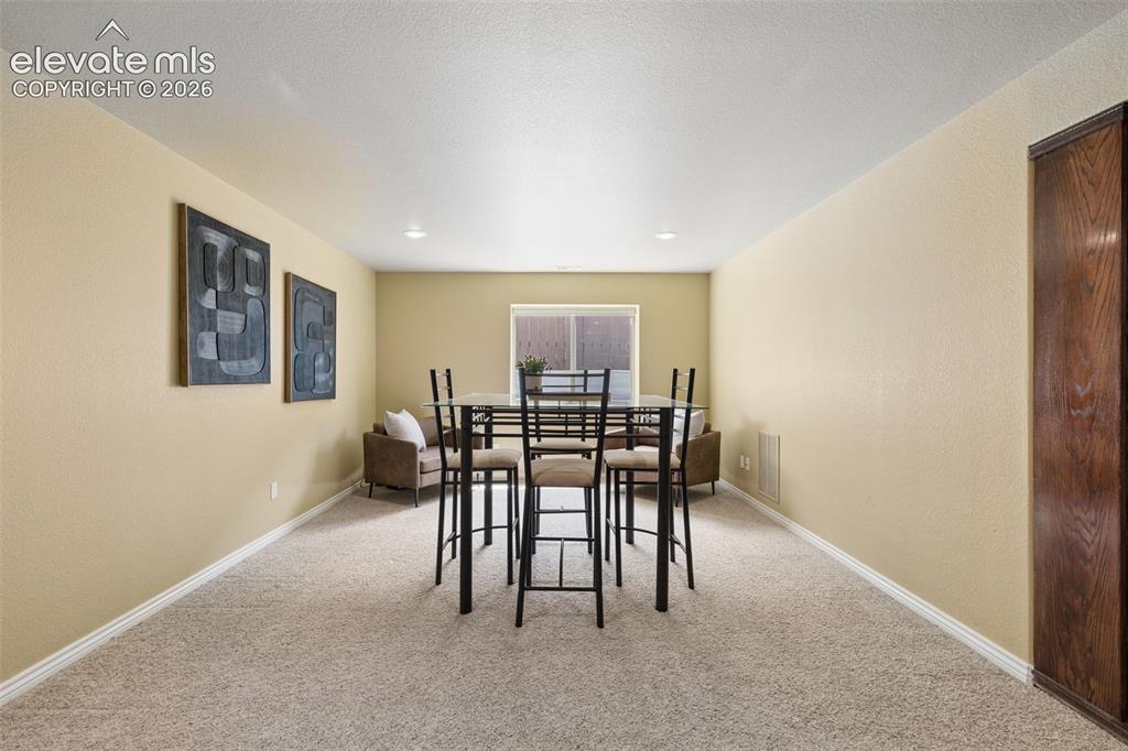 Image 42 of 50: Family Room