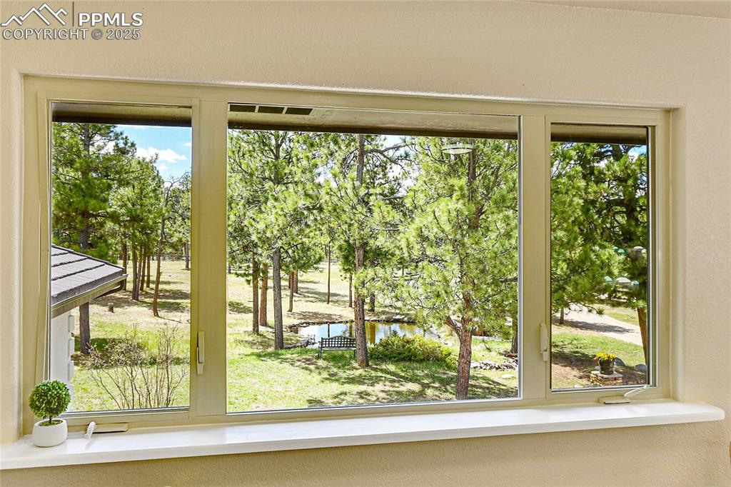 Image 18 of 50: view from Loft area