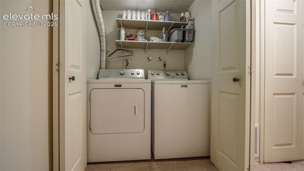 Image 21 of 34: Laundry