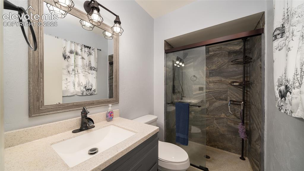 Image 9 of 34: Bathroom