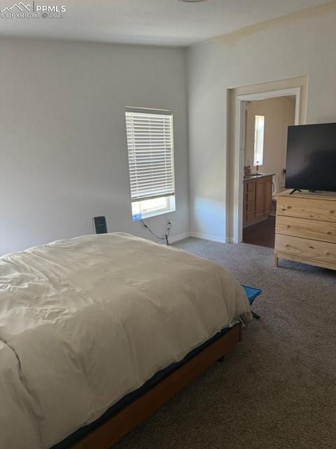 Image 12 of 15: Bedroom