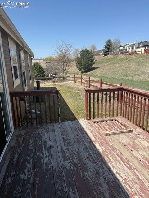 Image 15 of 15: Deck