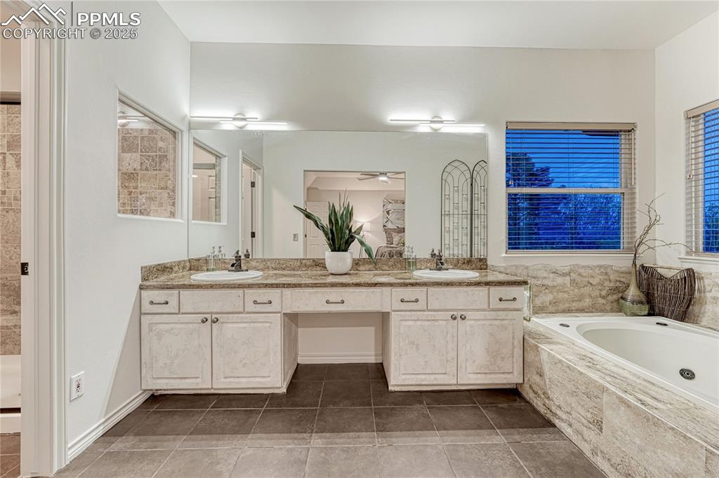 Image 14 of 28: 5 piece primary bathroom