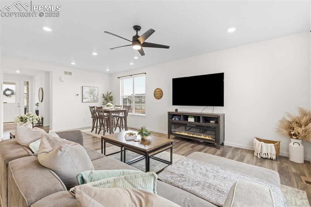 Image 12 of 43: Living Room