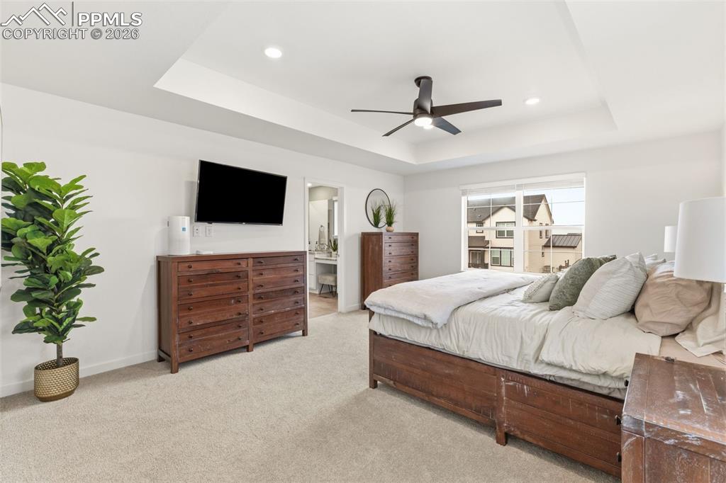 Image 31 of 43: Bedroom