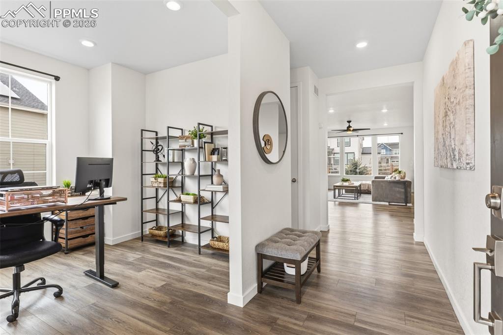 Image 5 of 43: Entry