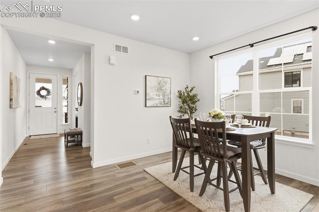 Image 6 of 43: Dining Area