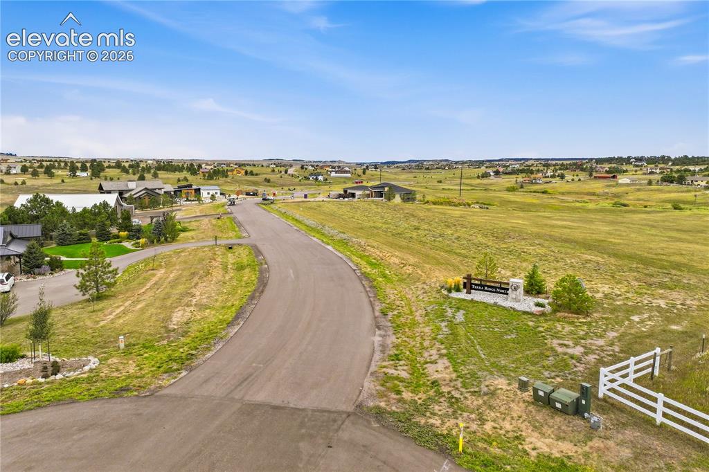 Image 10 of 13: View of the subdivision entrance