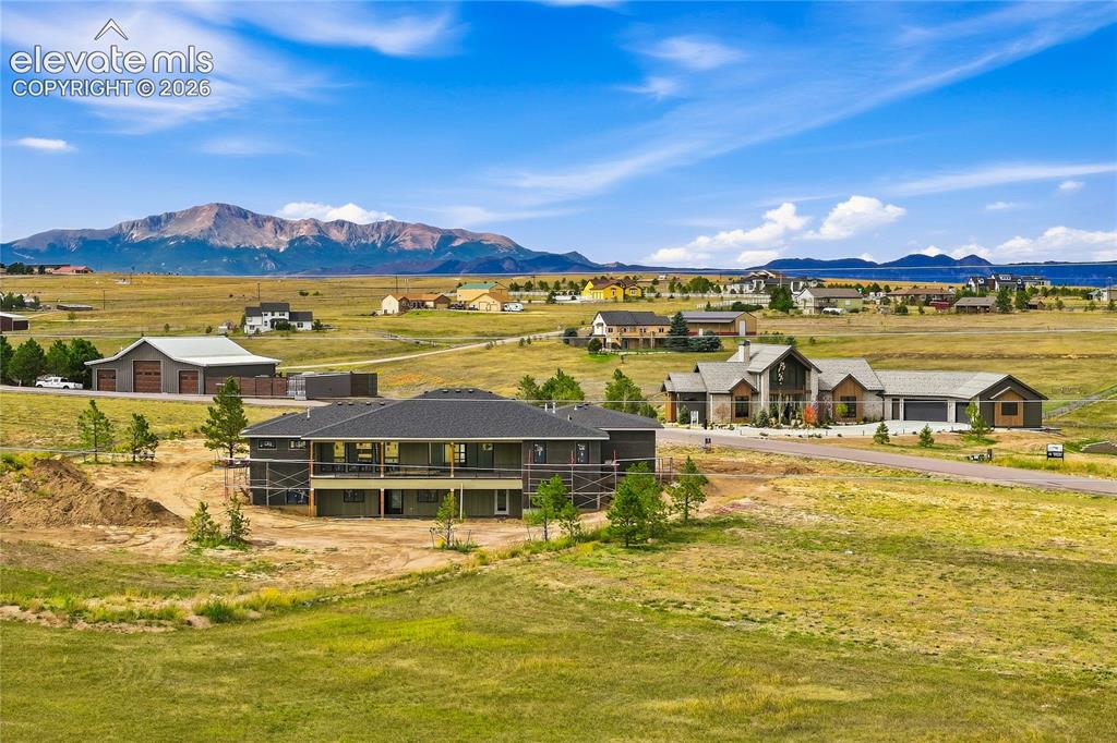 Image 3 of 13: Built in exclusive neighborhood Terra Ridge North