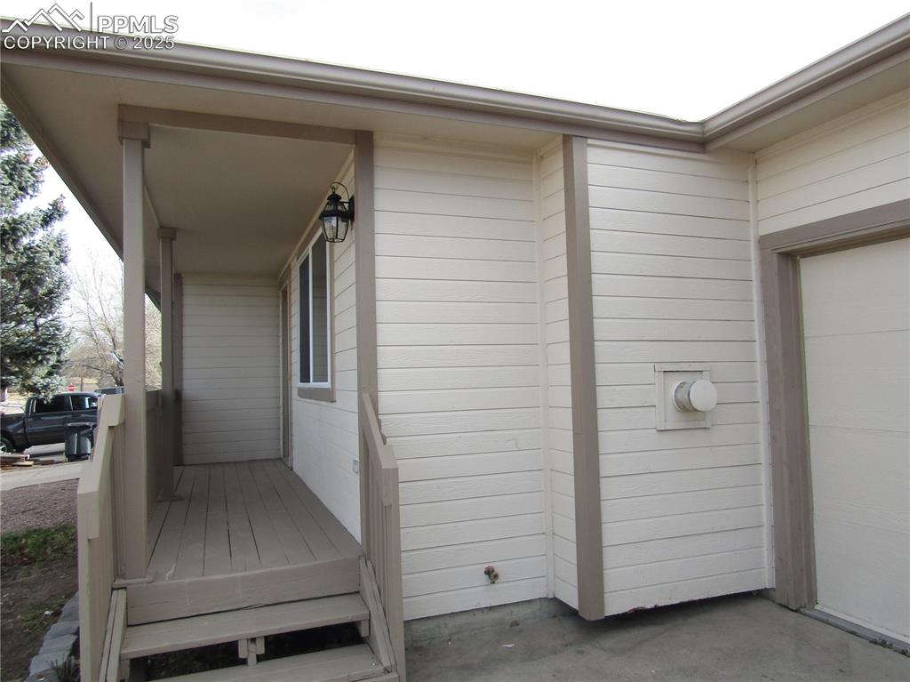 Image 2 of 10: Entry