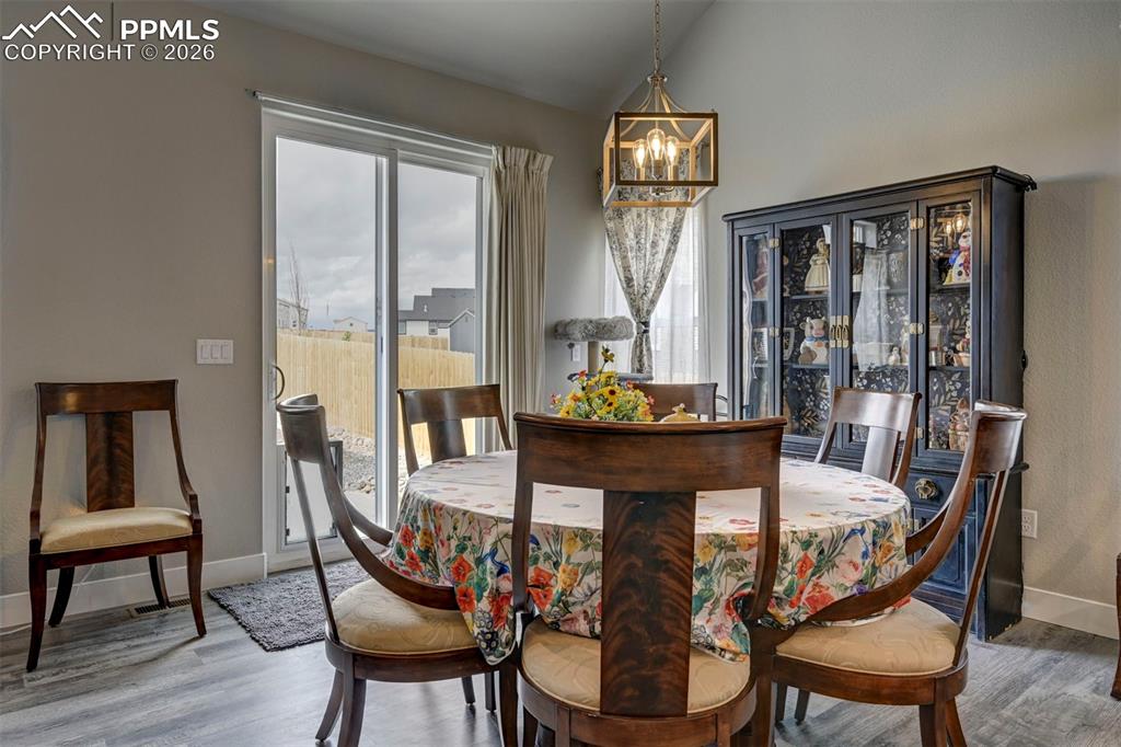 Image 14 of 48: Dining Area