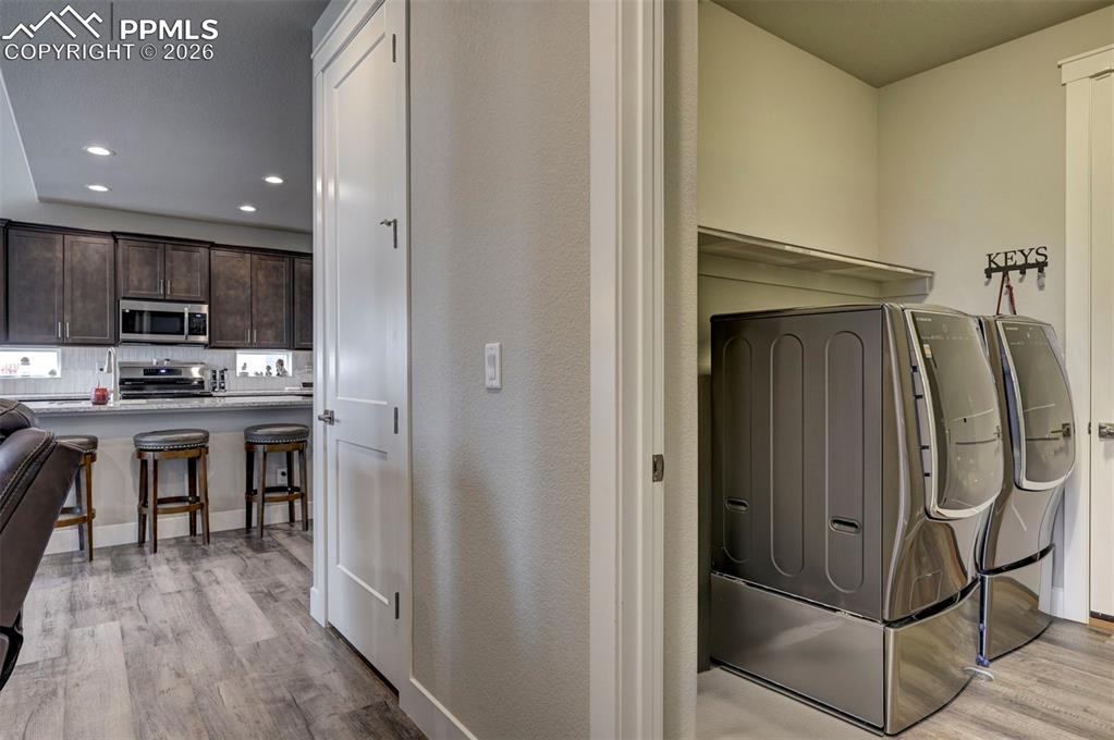 Image 18 of 48: Laundry