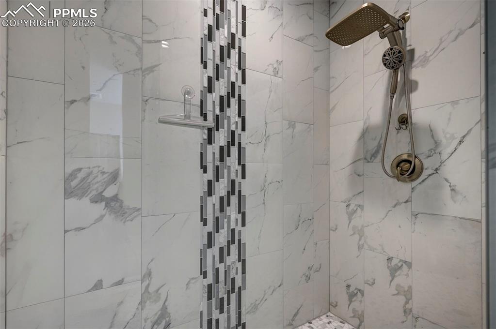 Image 23 of 48: Master Bathroom