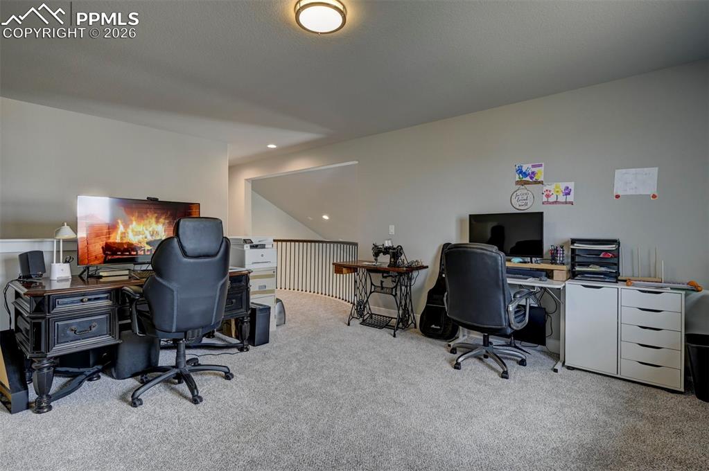 Image 29 of 48: Loft