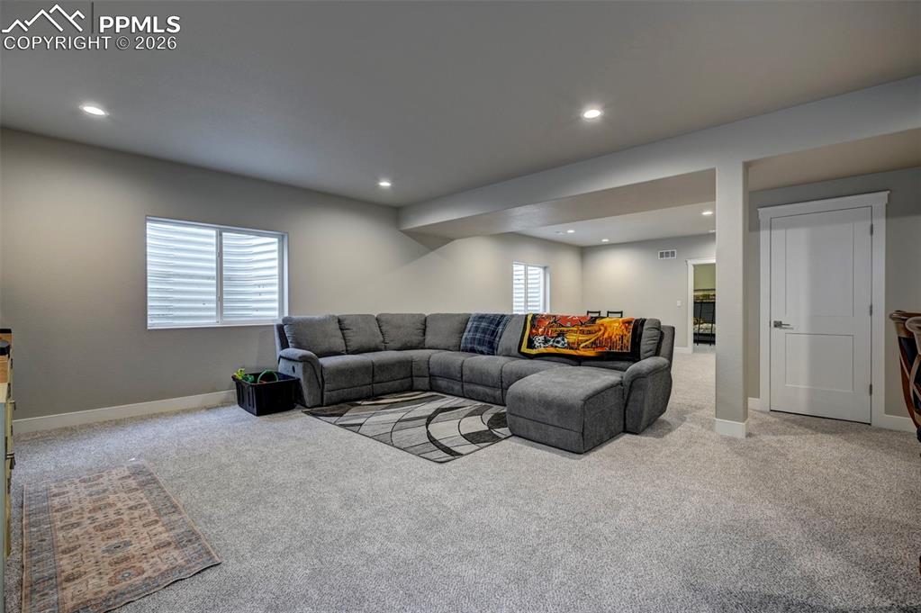 Image 36 of 48: Family Room