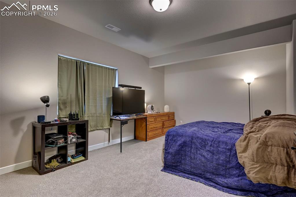 Image 40 of 48: Bedroom