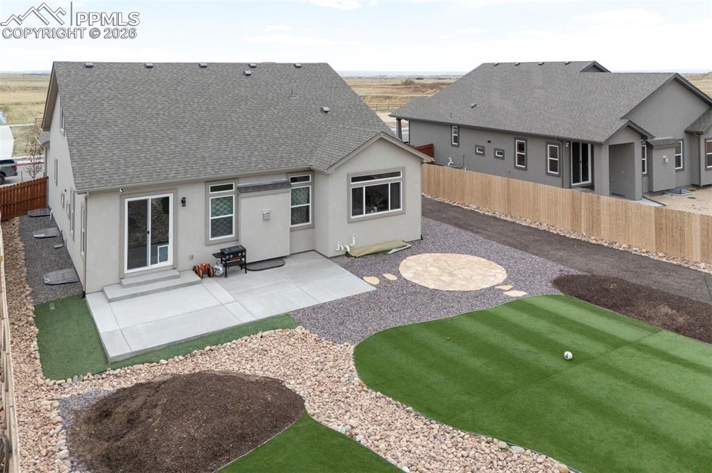 Image 43 of 48: Back of Structure