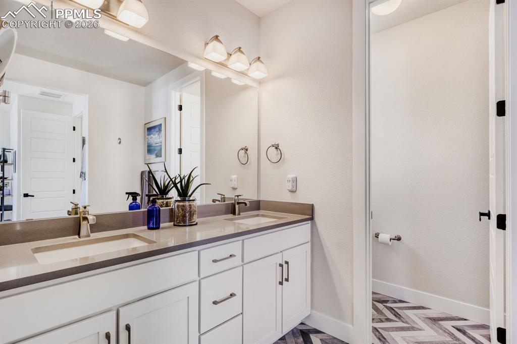 Image 21 of 45: Luxurious Primary Bathroom Ensuite