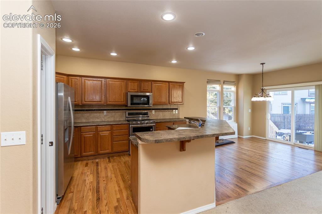 Image 10 of 48: Kitchen