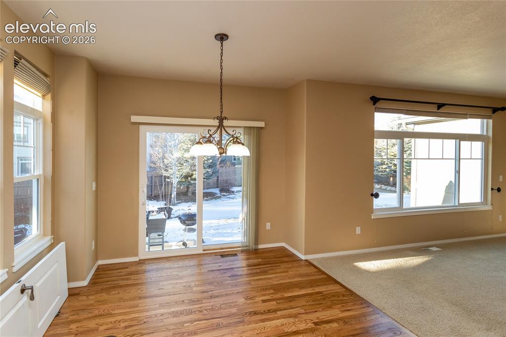 Image 15 of 48: Dining Area