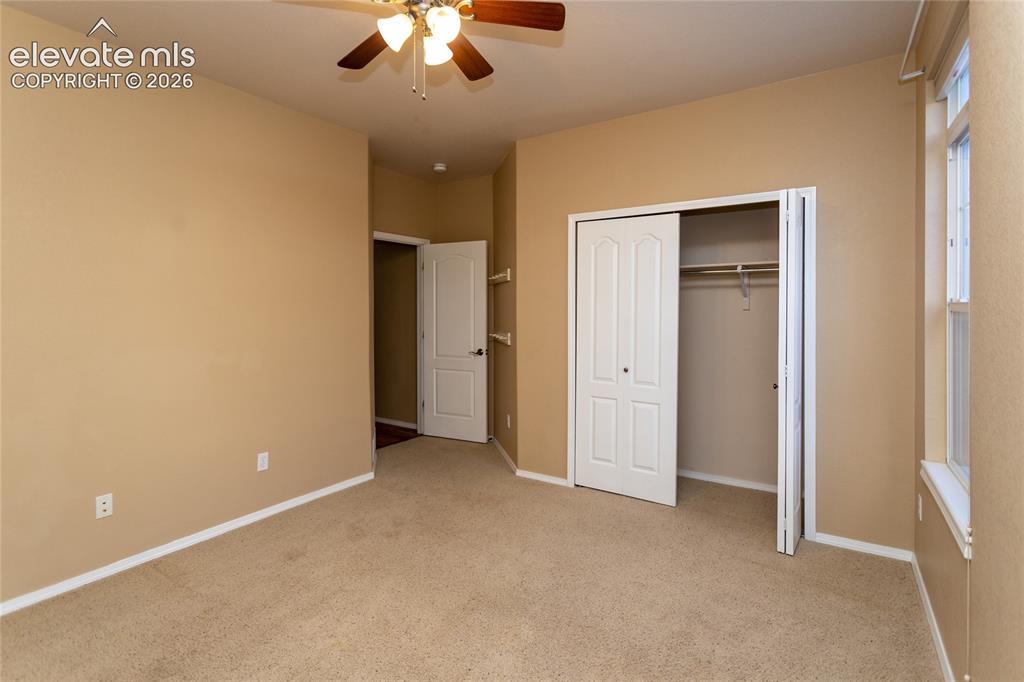 Image 32 of 48: Bedroom