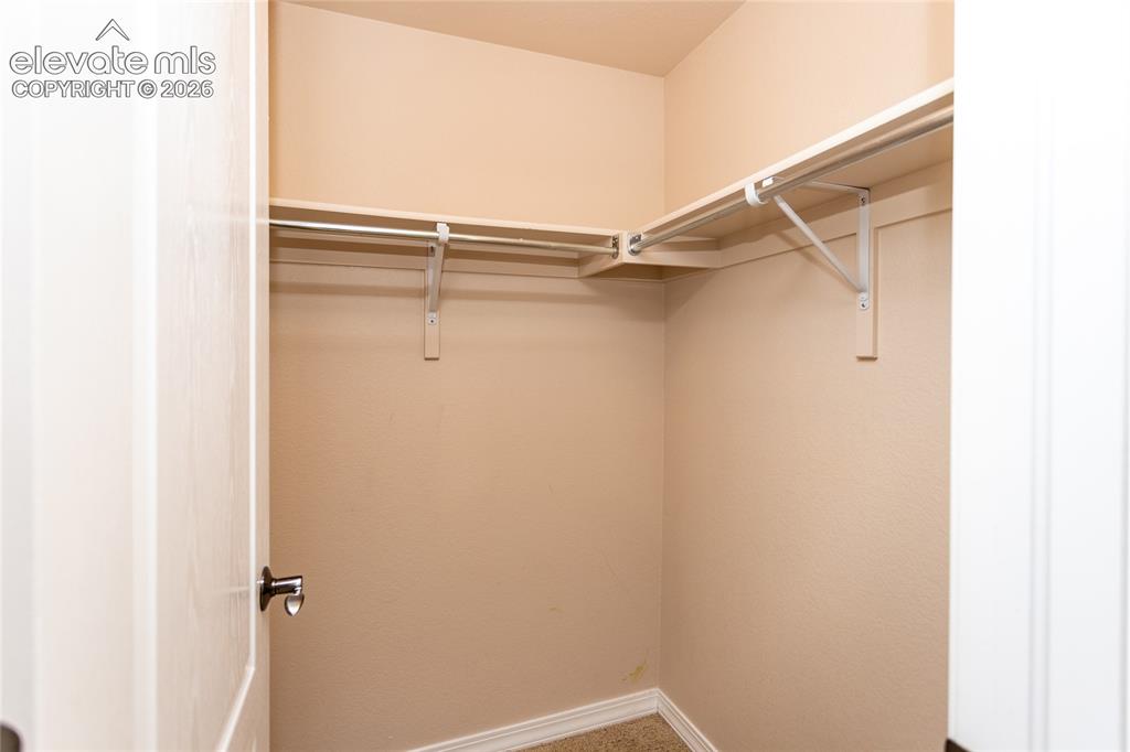 Image 35 of 48: Closet