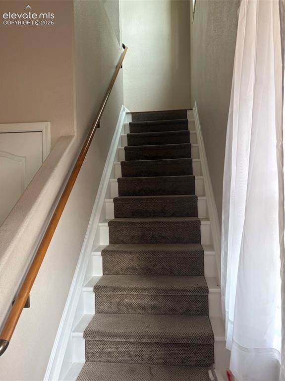 Image 6 of 15: Entry to the unit