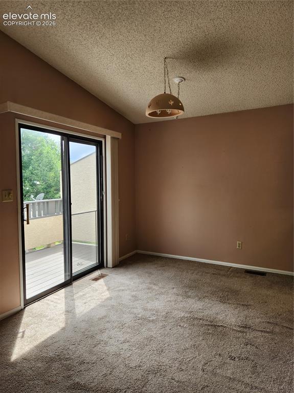 Image 14 of 25: Dining Room