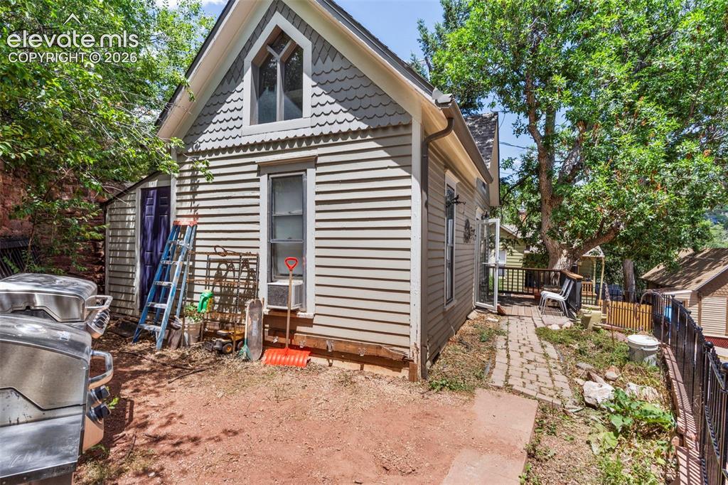 Image 22 of 25: Back of Structure