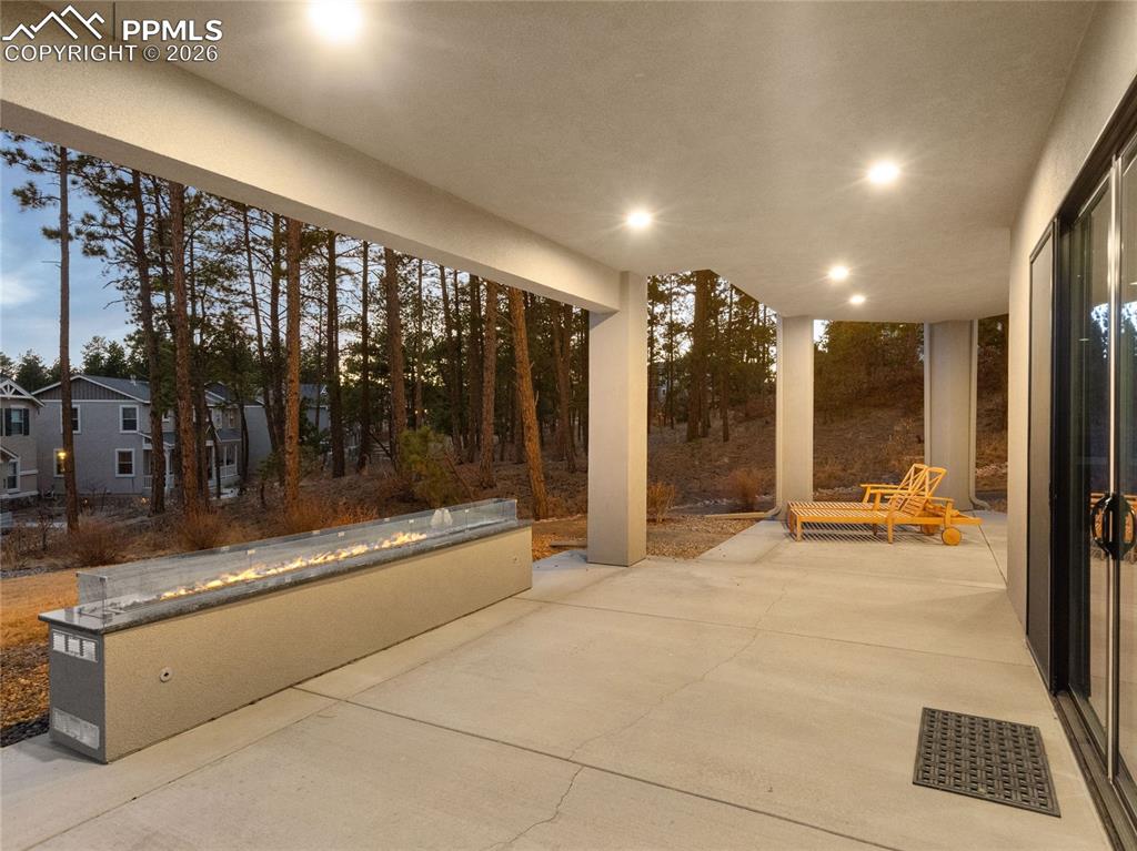 Image 40 of 50: Patio