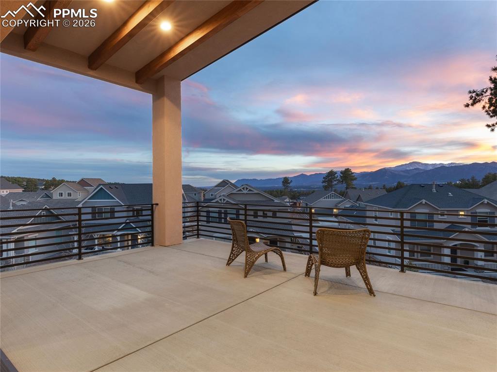 Image 41 of 50: Patio