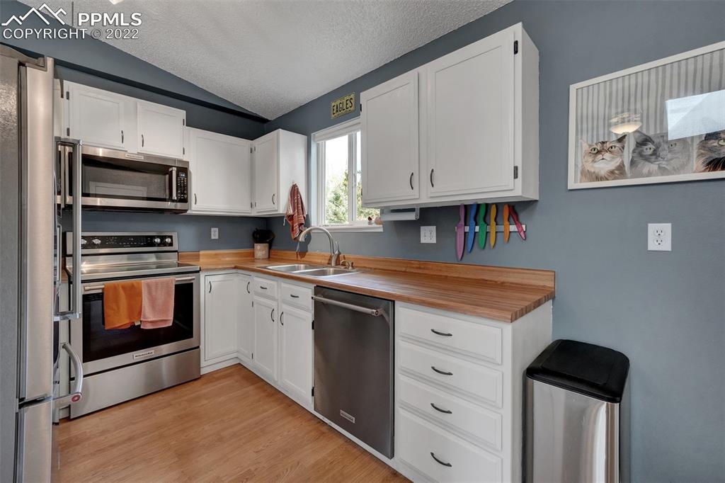 Listing 2559846, Image 8 of 35