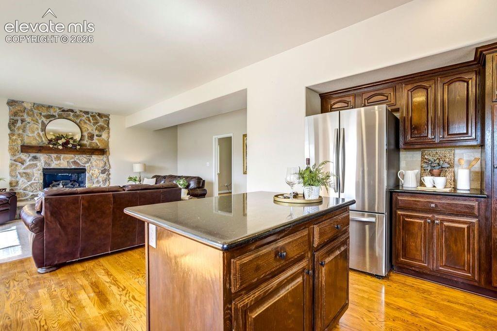Image 15 of 46: Kitchen