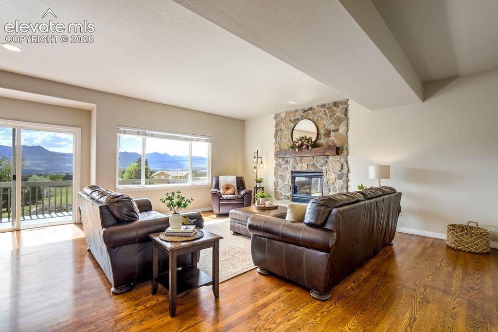 Image 20 of 46: Family Room