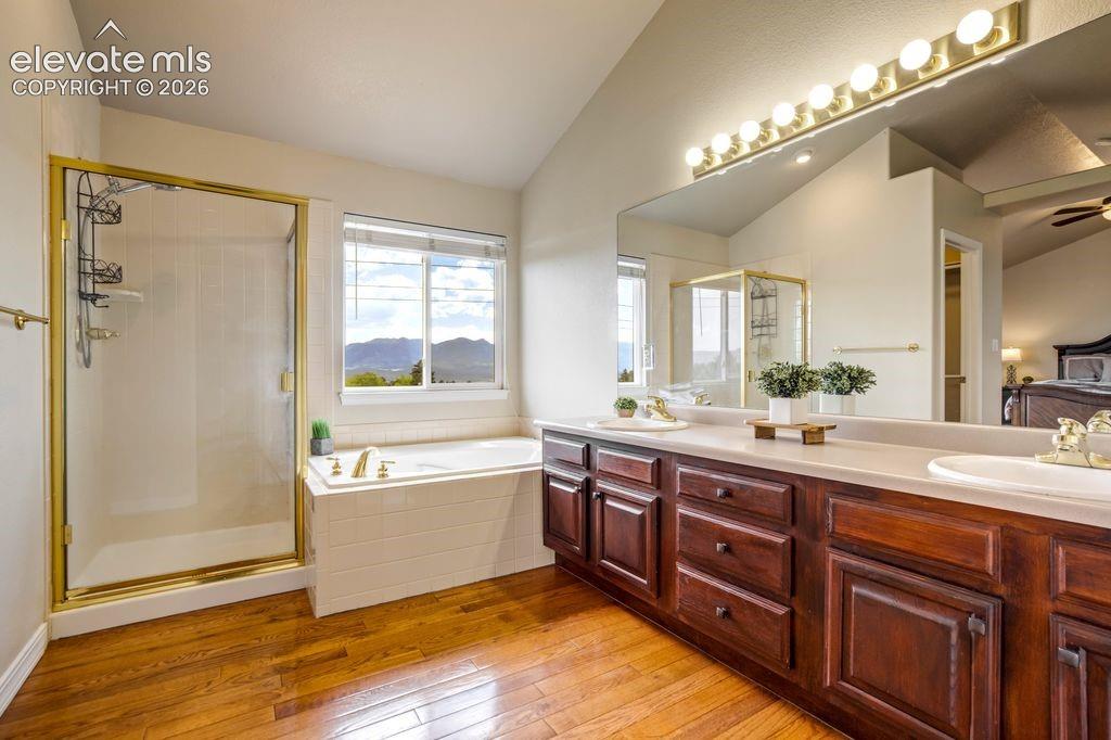 Image 25 of 46: Master Bathroom