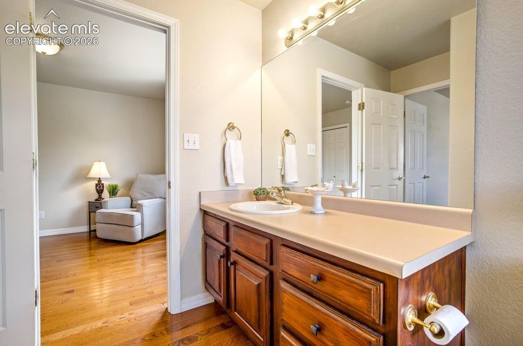 Image 30 of 46: Jack and Jill Bath to upstairs secondary bedrooms