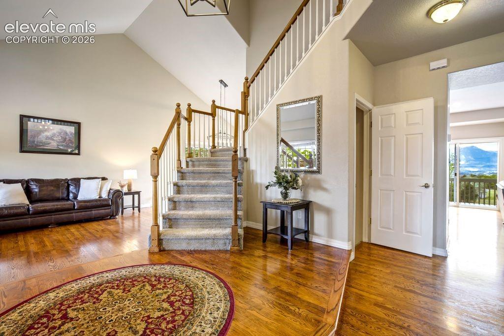 Image 7 of 46: Entrance Foyer