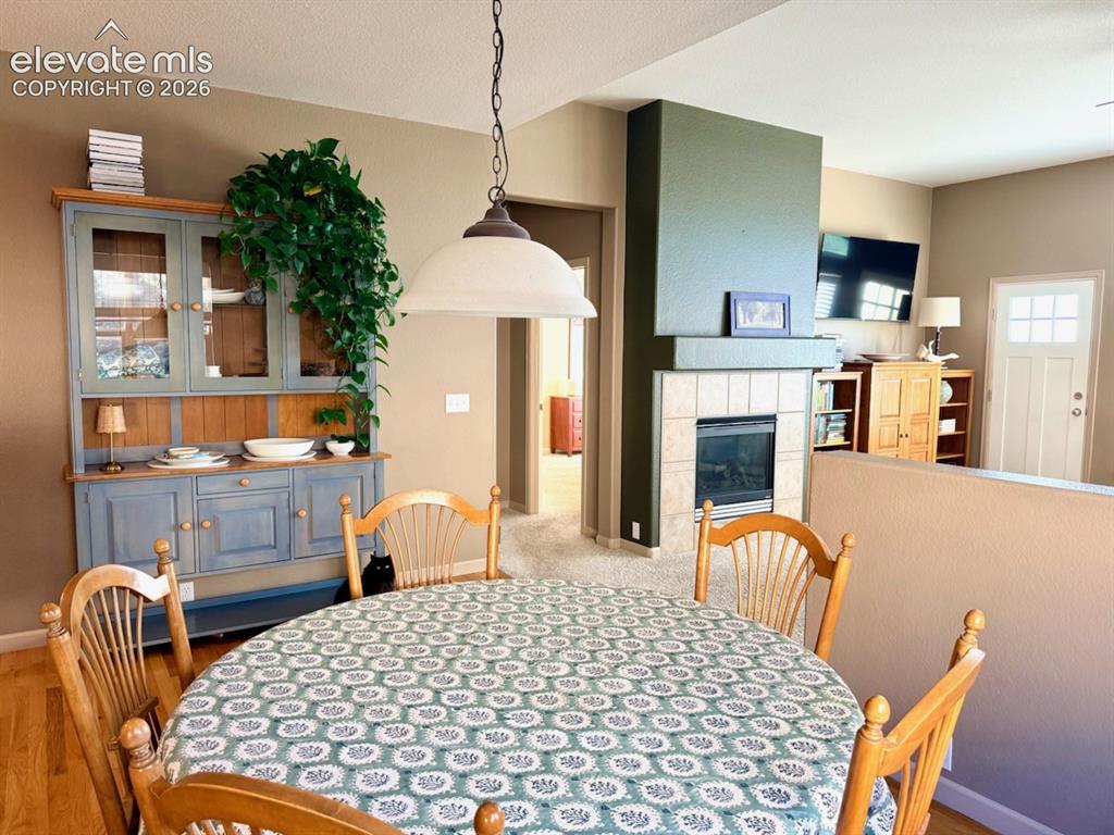 Image 14 of 42: Kitchen eat in space