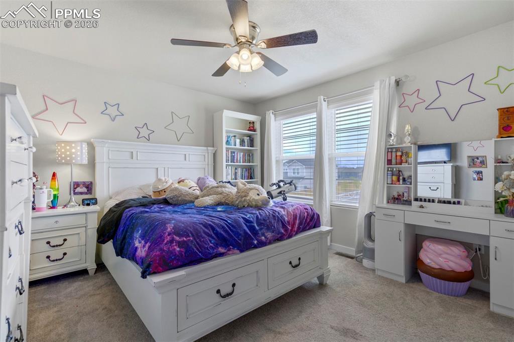 Image 28 of 45: Bedroom