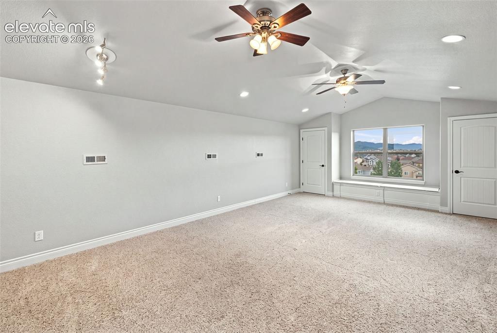 Image 39 of 47: Large Upper Bonus Room.. Flexible space for gym/play/art/music/theater... i