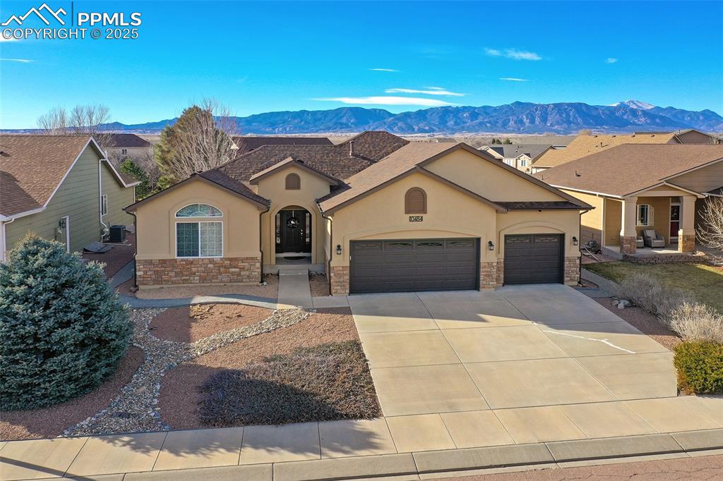 Image 3 of 50: Front of Structure