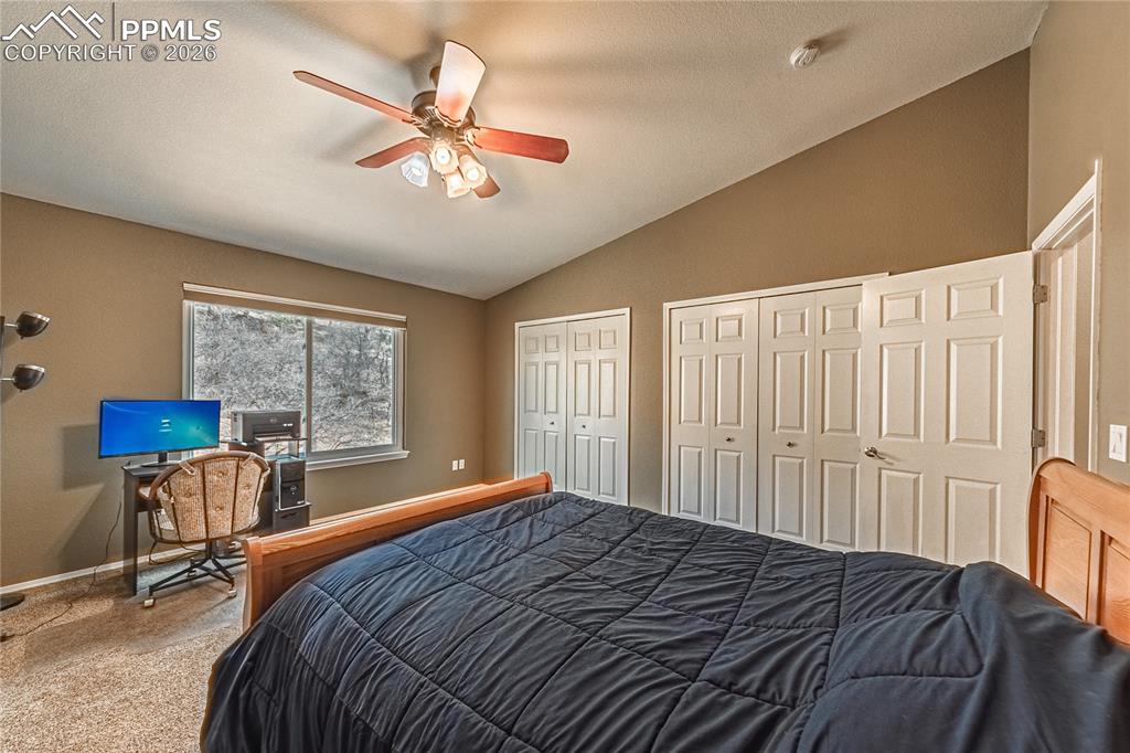 Image 29 of 41: Bedroom