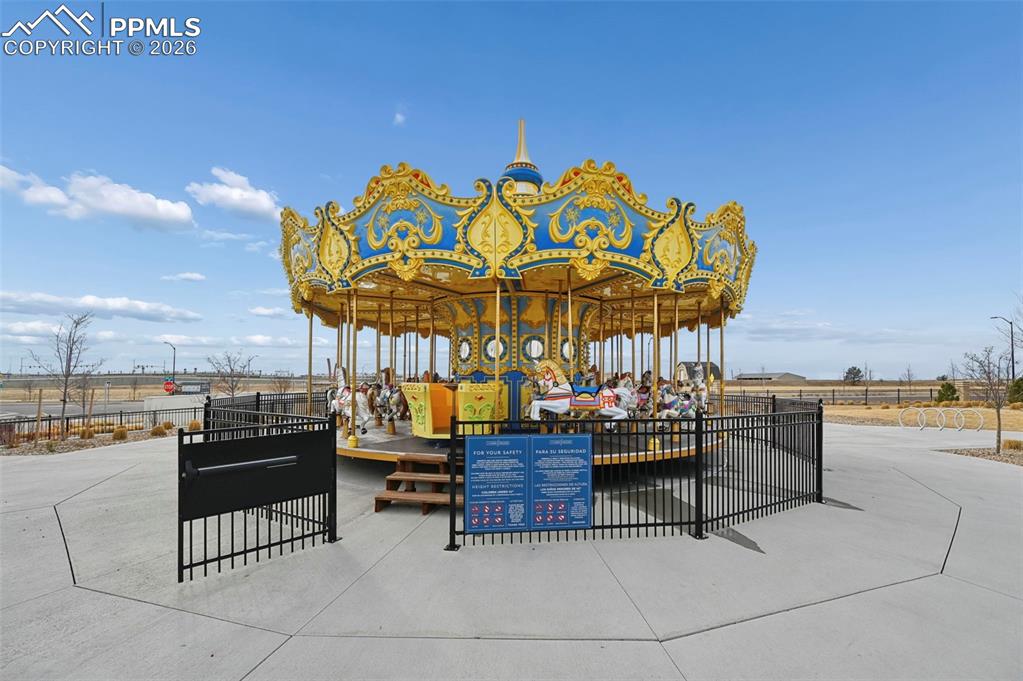 Image 22 of 29: Patio