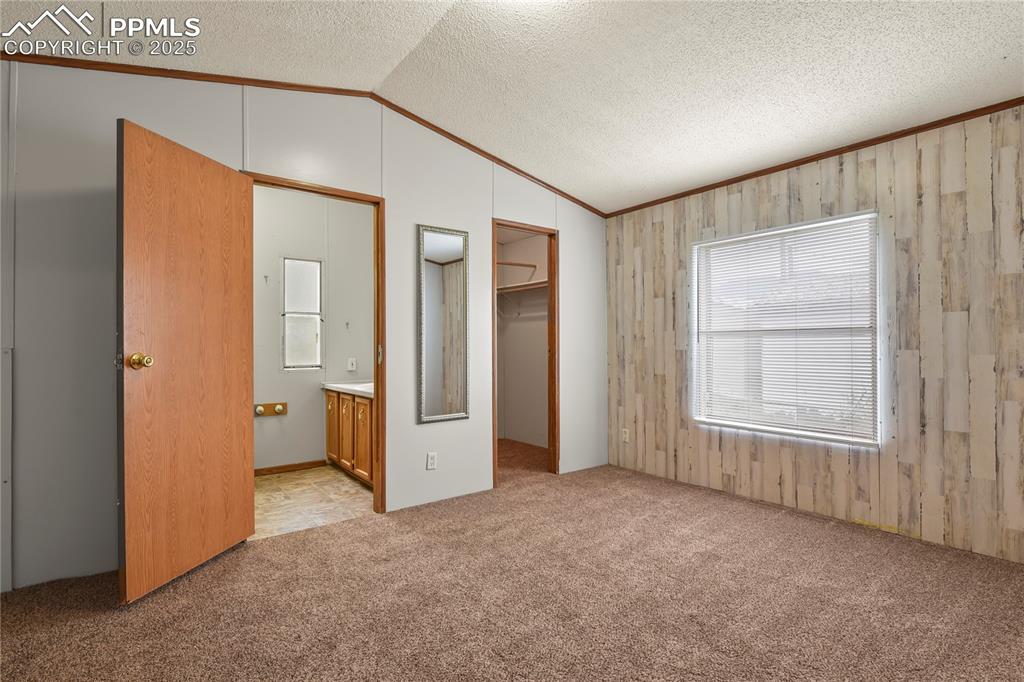 Image 22 of 29: Primary Bedroom