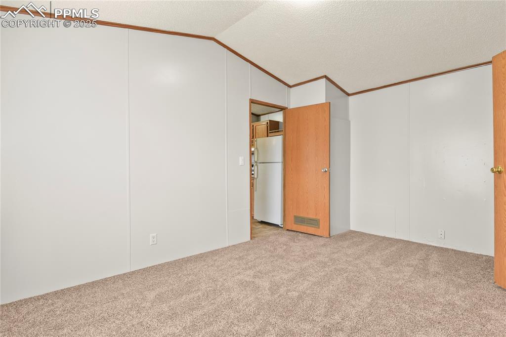 Image 24 of 29: Master Bedroom