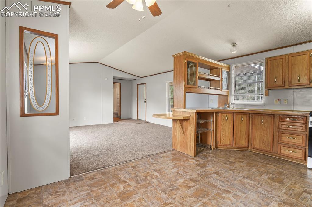 Image 6 of 29: Kitchen