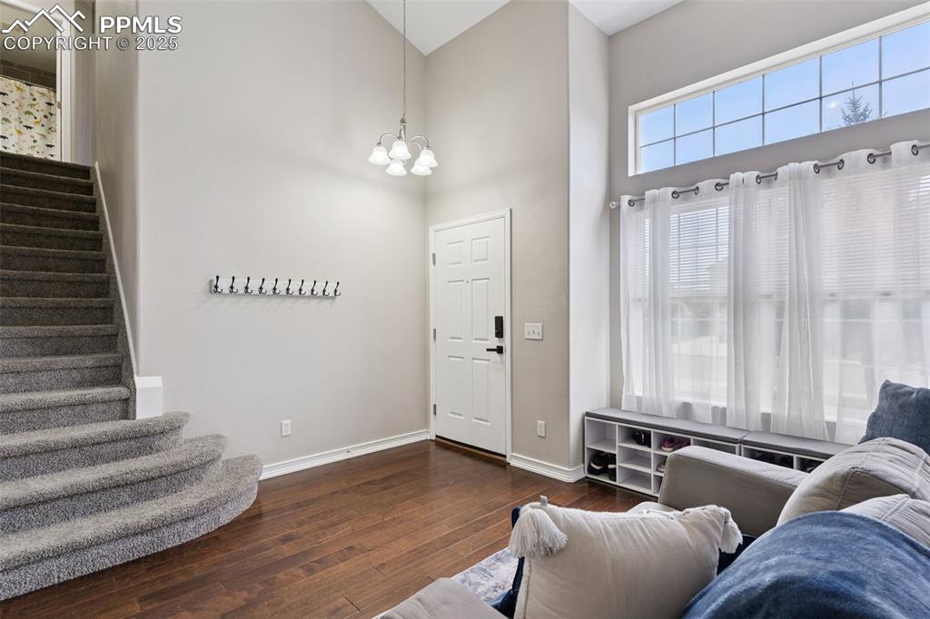 Image 9 of 32: Living Room