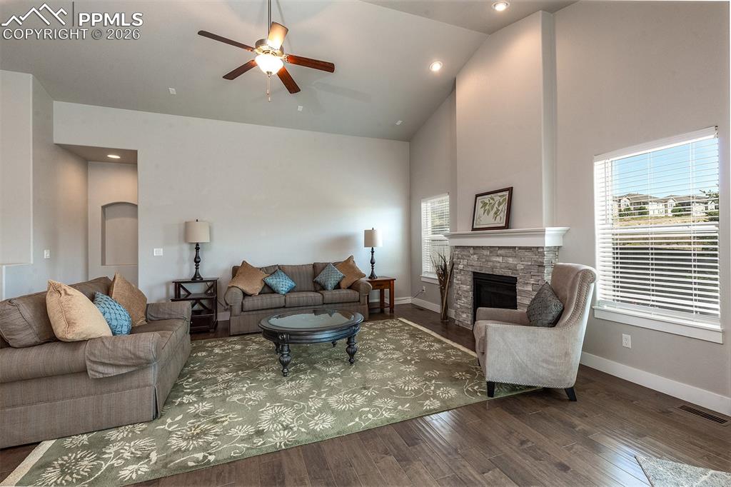 Image 15 of 46: Living Room